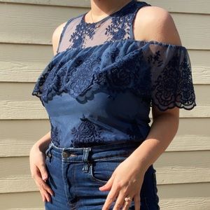 NWT Off The Shoulder Blue Lace Flower-Detail Embroidered m Blouse